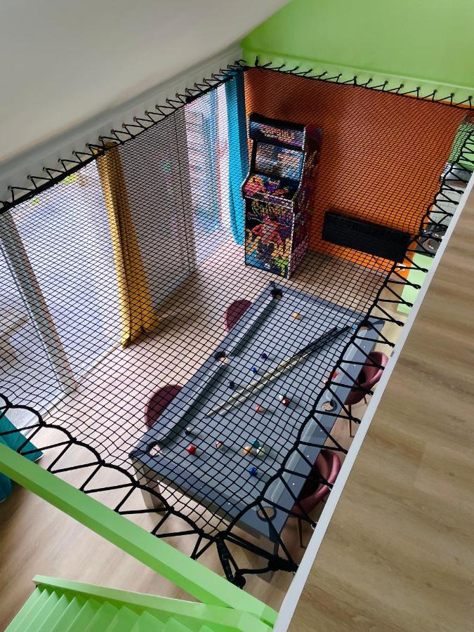 Capsule Forever Young - Jacuzzi - Sauna - Billard - Arcade De Jeux - Netflix & Home Cinema - Ping Pong Hastiere-par-dela Exteriér fotografie