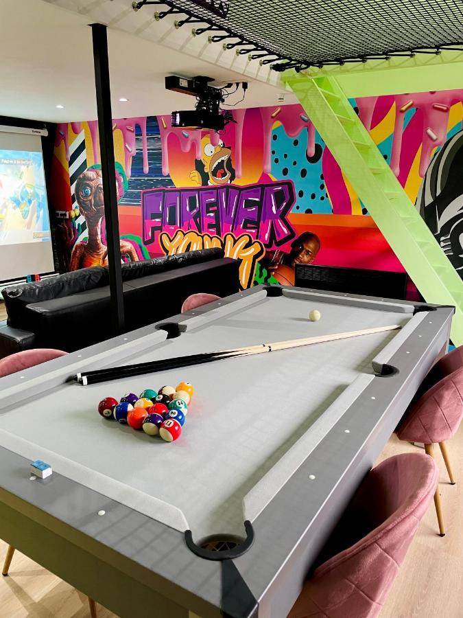Capsule Forever Young - Jacuzzi - Sauna - Billard - Arcade De Jeux - Netflix & Home Cinema - Ping Pong Hastiere-par-dela Exteriér fotografie